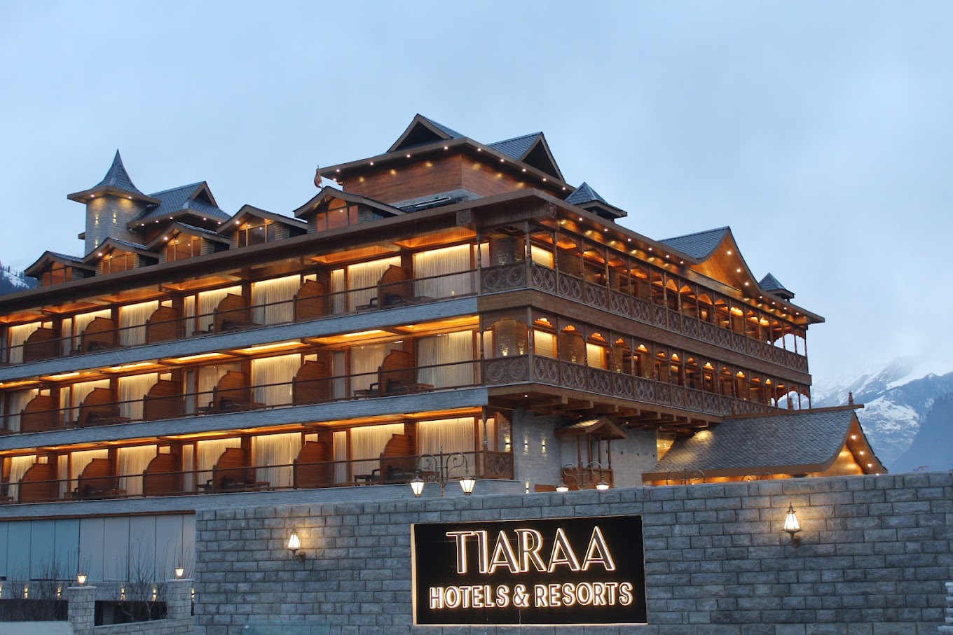 ⁠Tiaraa hotels & resorts Manali